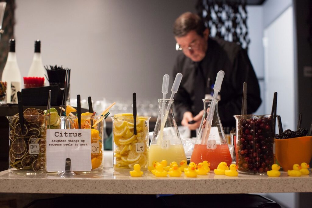 GinAndTonicBar5CreditAnsleyBravermanCourtesyOfSFHTML5 GinAndTonicBar5CreditAnsleyBravermanCourtesyOfSFHTML5